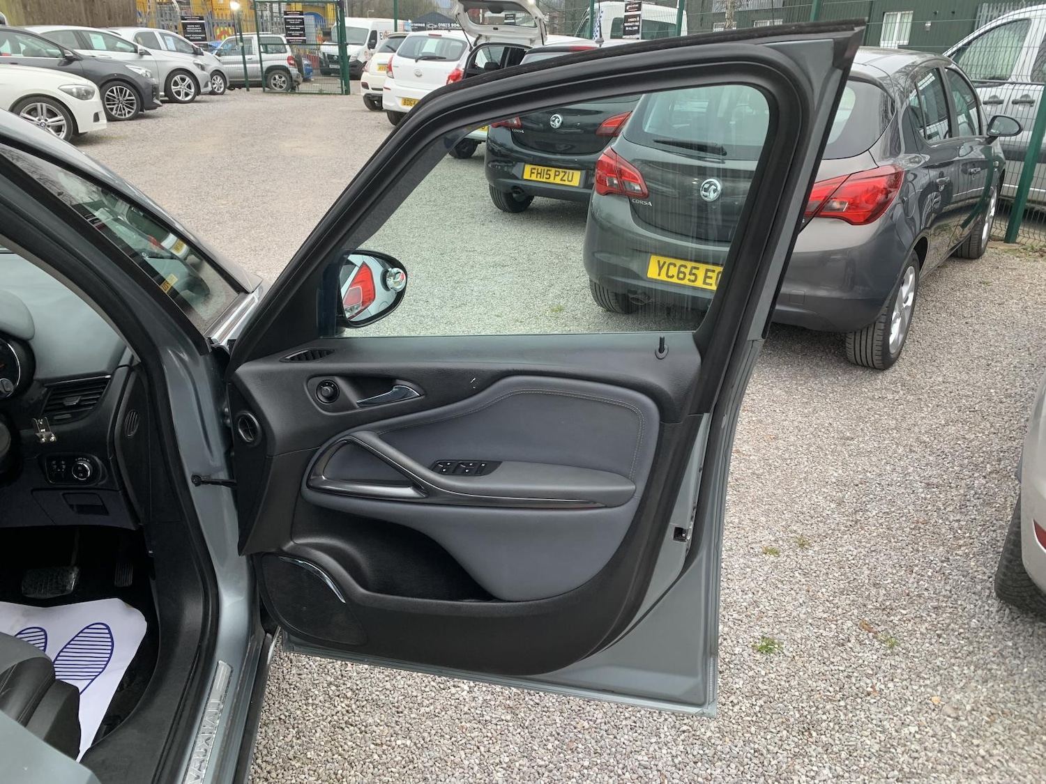 Used Vauxhall Zafira Tourer 2013 for sale - 77982032: Photo 20