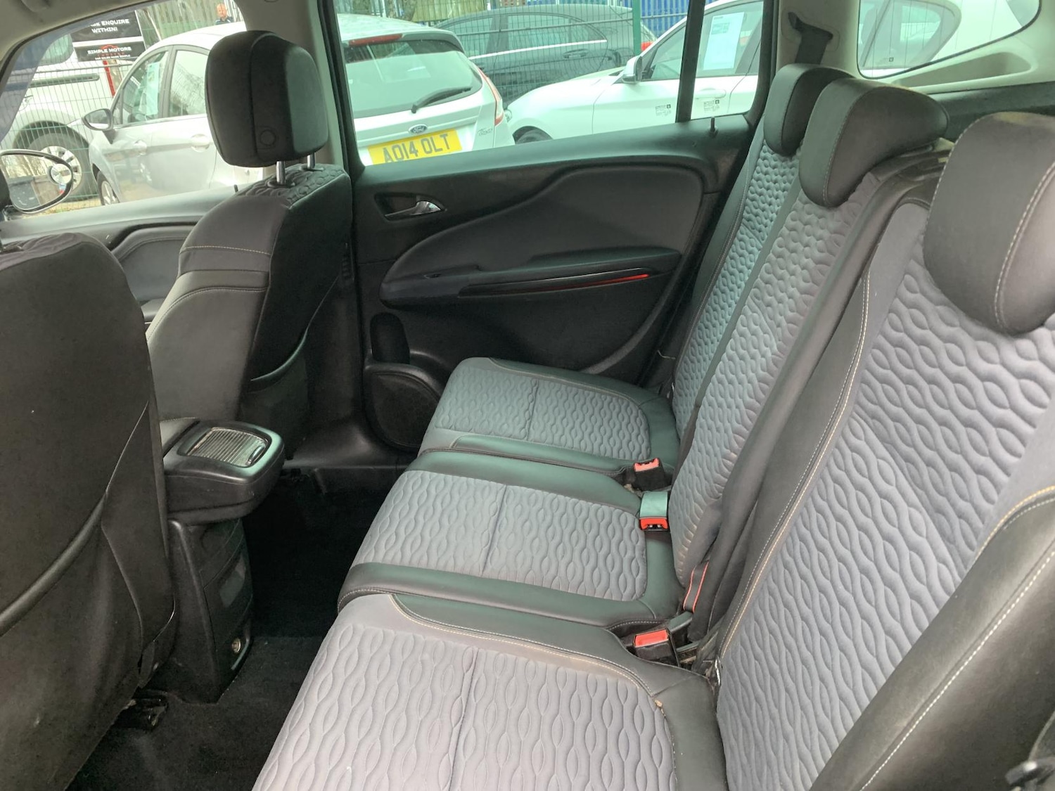 Used Vauxhall Zafira Tourer 2013 for sale - 77982032: Photo 32