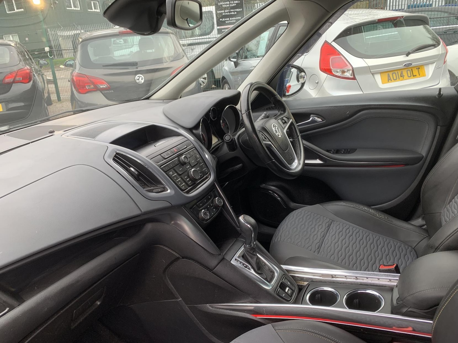 Used Vauxhall Zafira Tourer 2013 for sale - 77982032: Photo 40