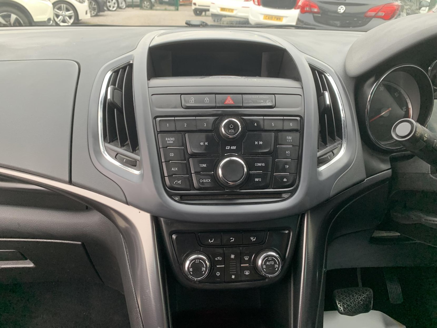 Used Vauxhall Zafira Tourer 2013 for sale - 77982032: Photo 41