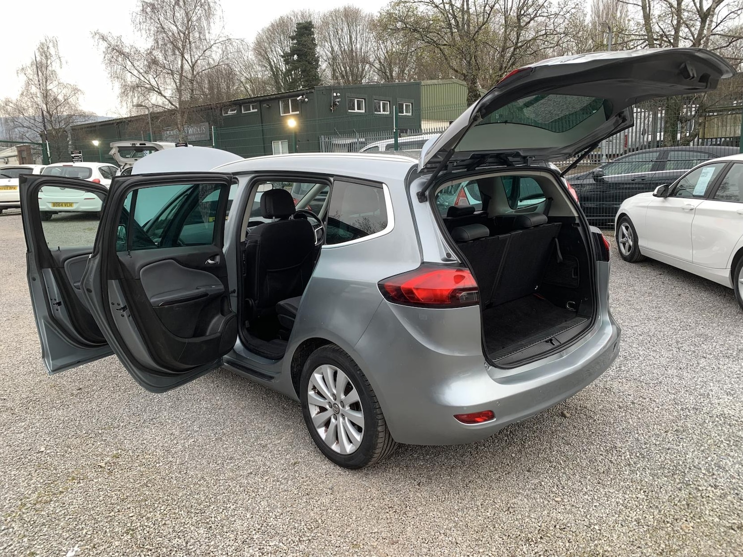 Used Vauxhall Zafira Tourer 2013 for sale - 77982032: Photo 55