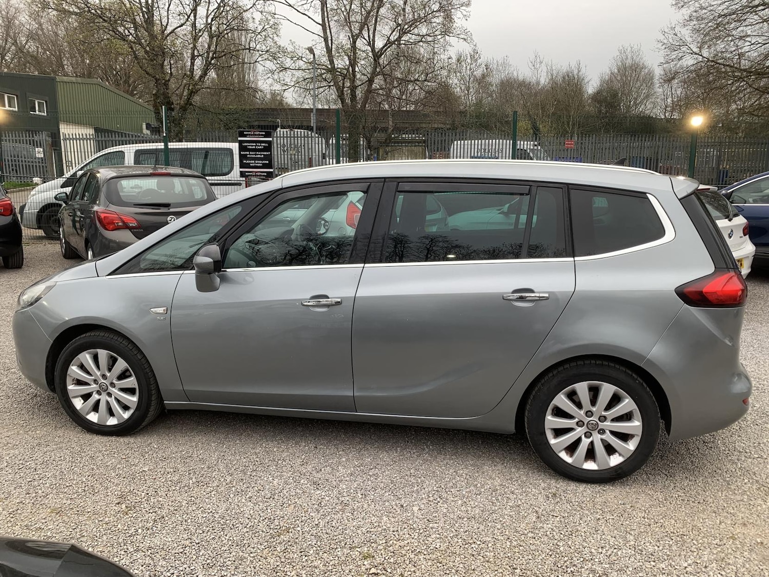 Used Vauxhall Zafira Tourer 2013 for sale - 77982032: Photo 9