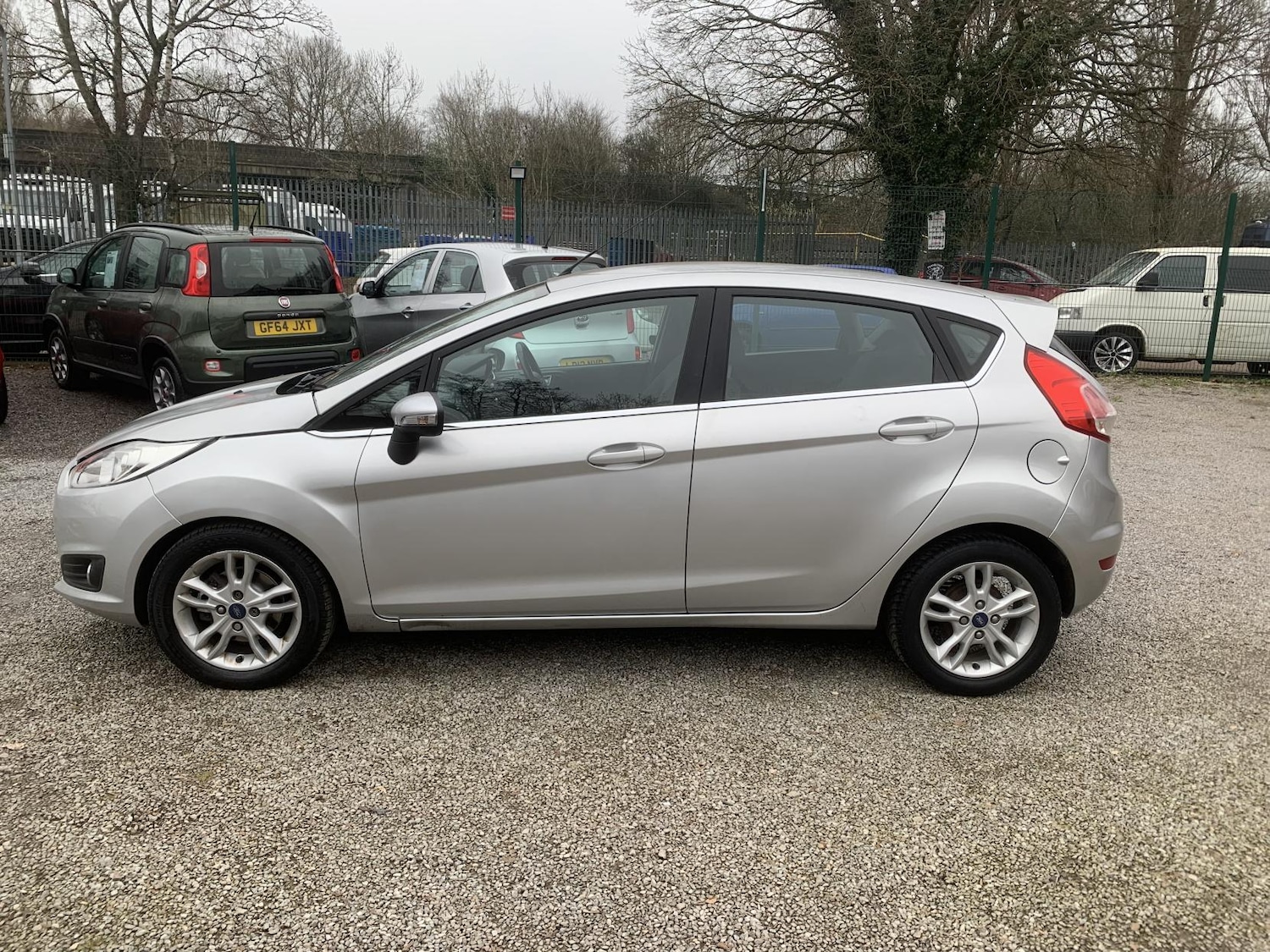 Used Ford Fiesta 2014 for sale - 77797861: Photo 9