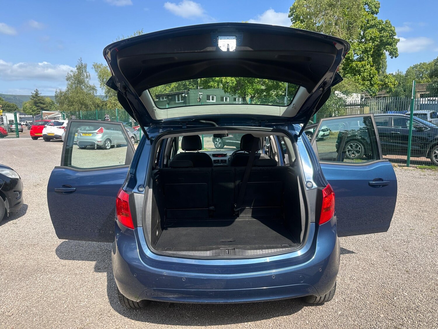 Vehicle 28