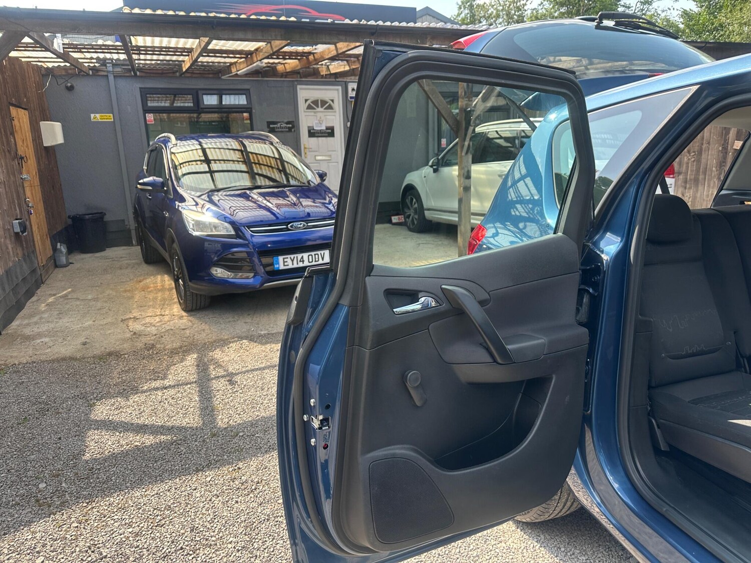 Vehicle 29