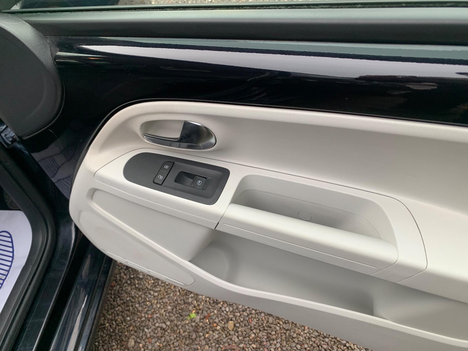 Used Volkswagen up! for sale - 76597242: Photo 15