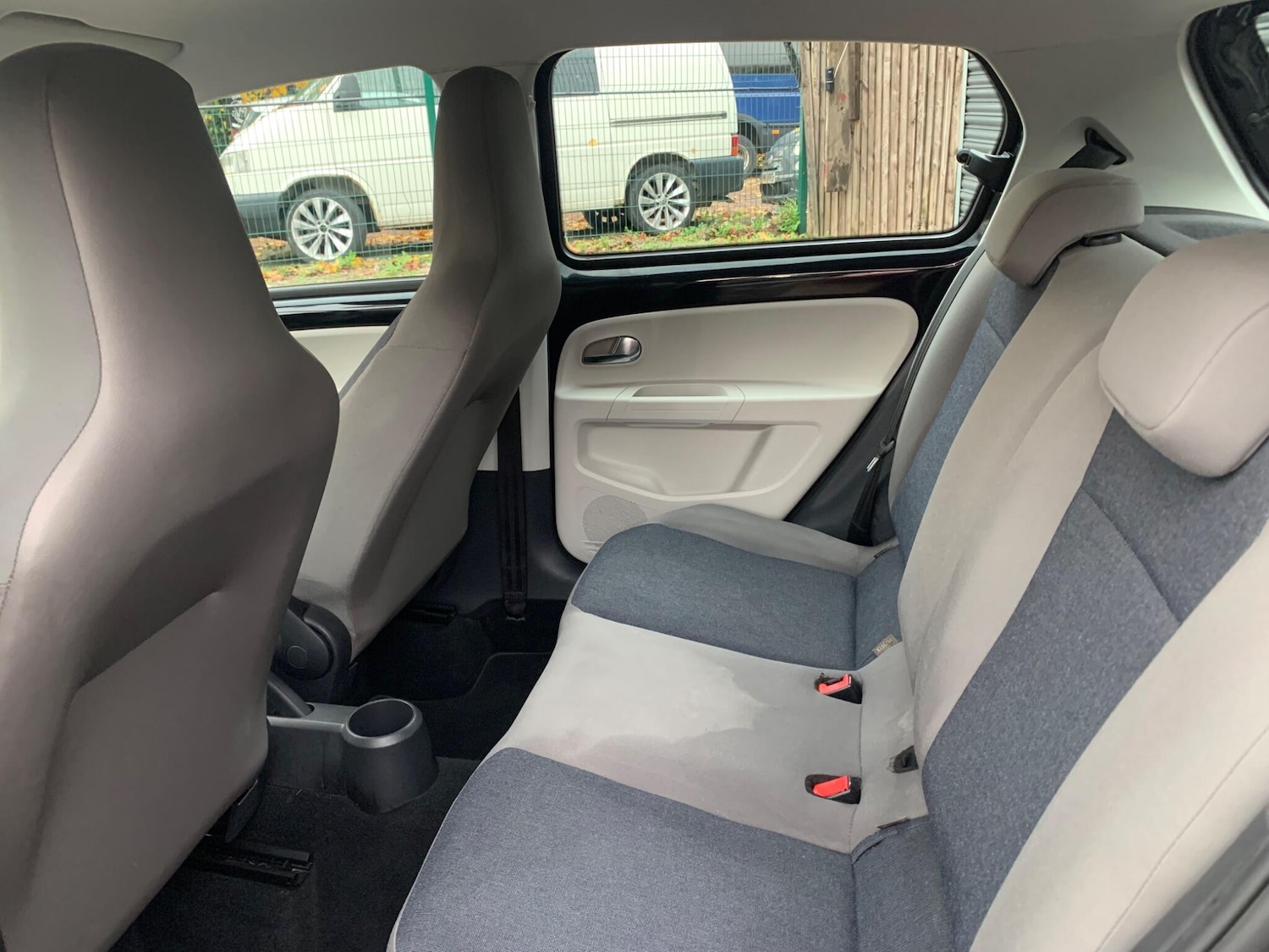 Used Volkswagen up! for sale - 76597242: Photo 28