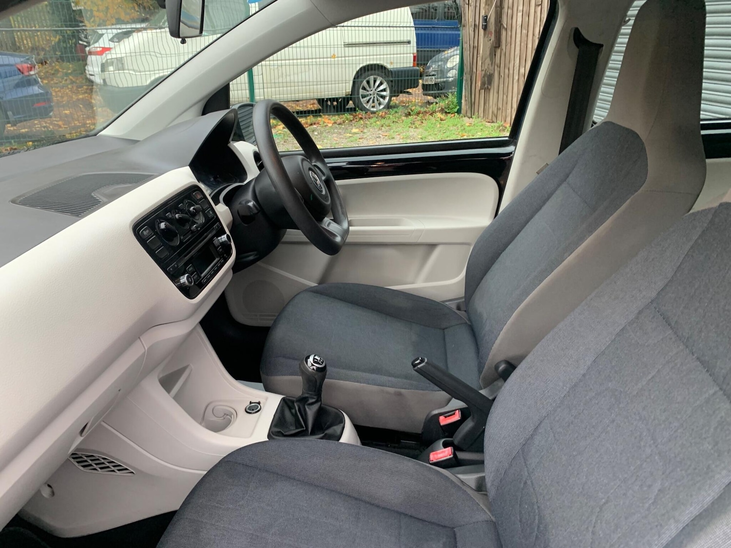 Used Volkswagen up! for sale - 76597242: Photo 34