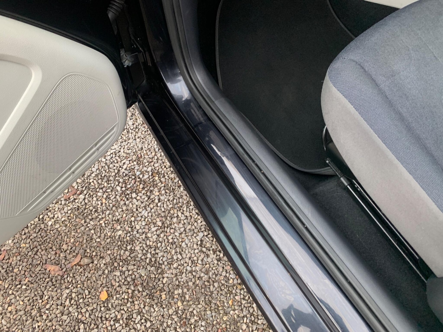 Used Volkswagen up! for sale - 76597242: Photo 41