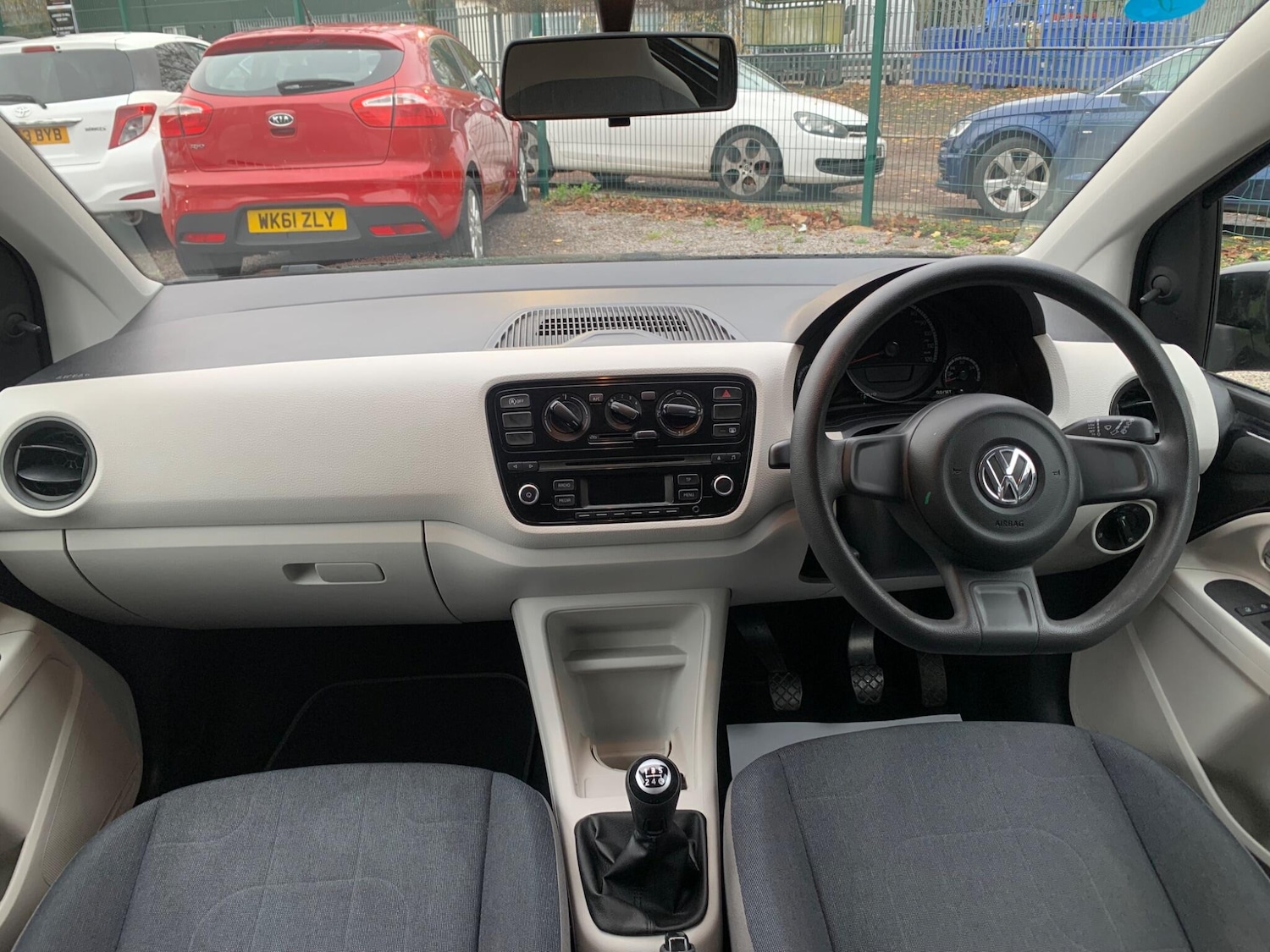 Used Volkswagen up! for sale - 76597242: Photo 43