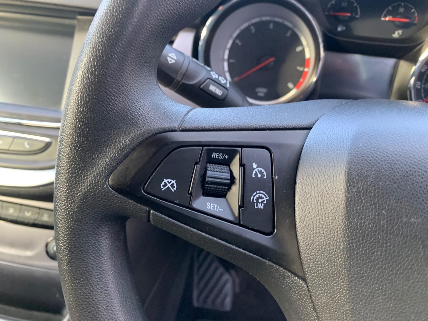 Used Vauxhall Astra 2016 for sale - 77143314: Photo 14