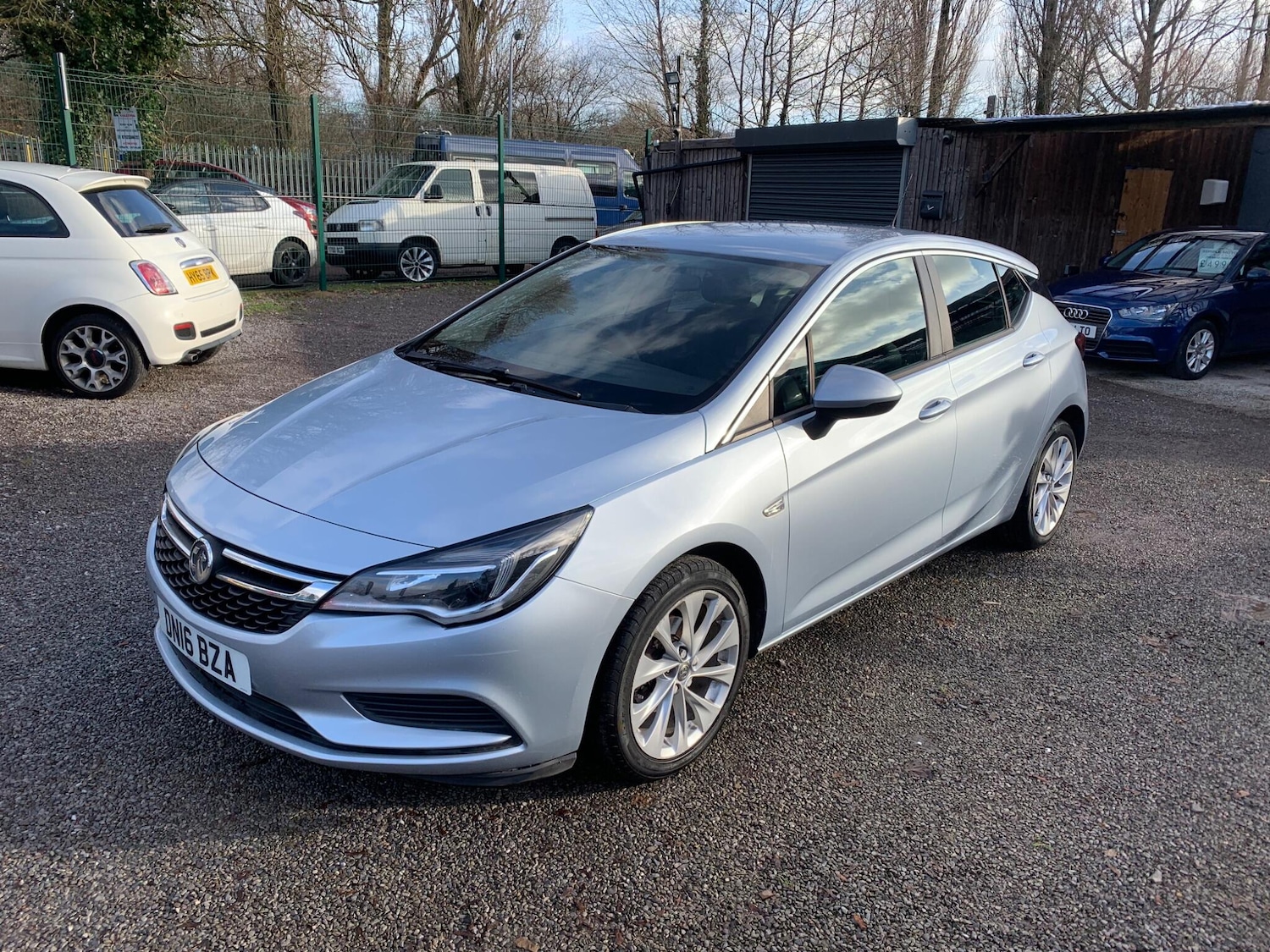 Used Vauxhall Astra 2016 for sale - 77143314: Photo 2