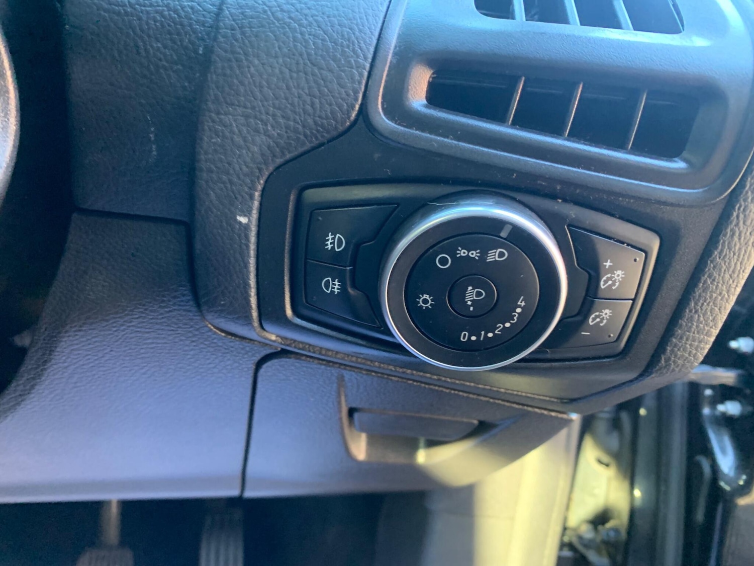 Used Ford Focus 2015 for sale - 76898383: Photo 17