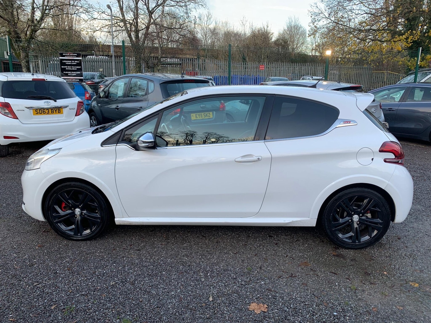Used Peugeot 208 2013 for sale - 76742354: Photo 11