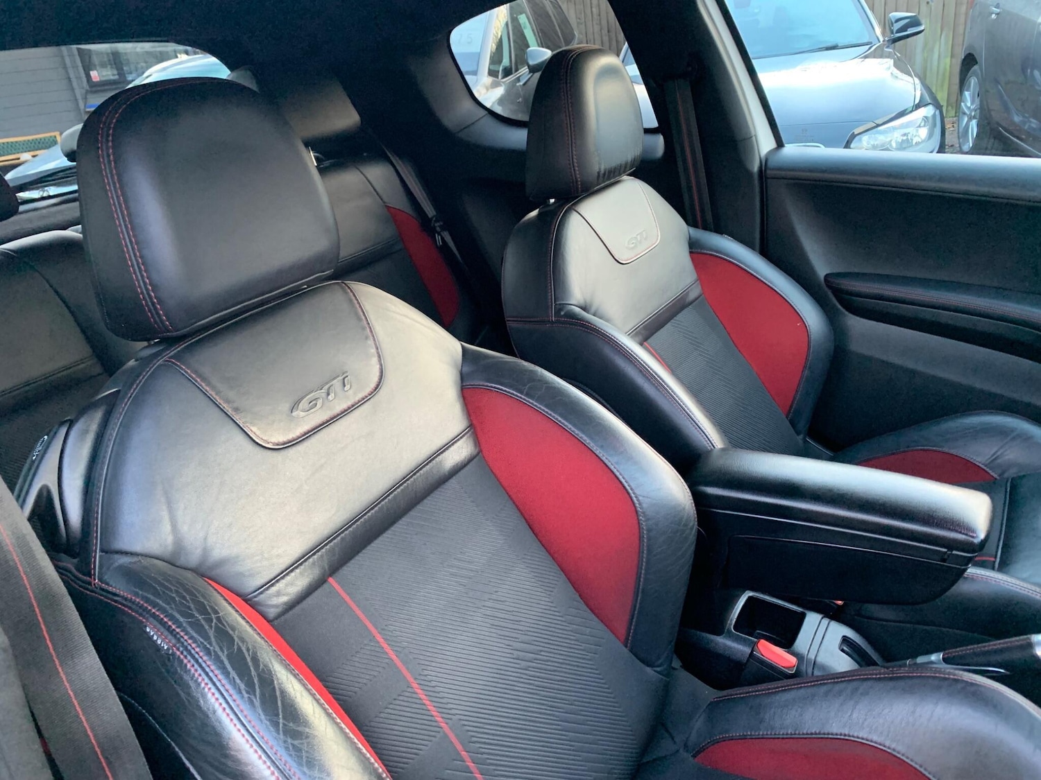 Used Peugeot 208 2013 for sale - 76742354: Photo 12