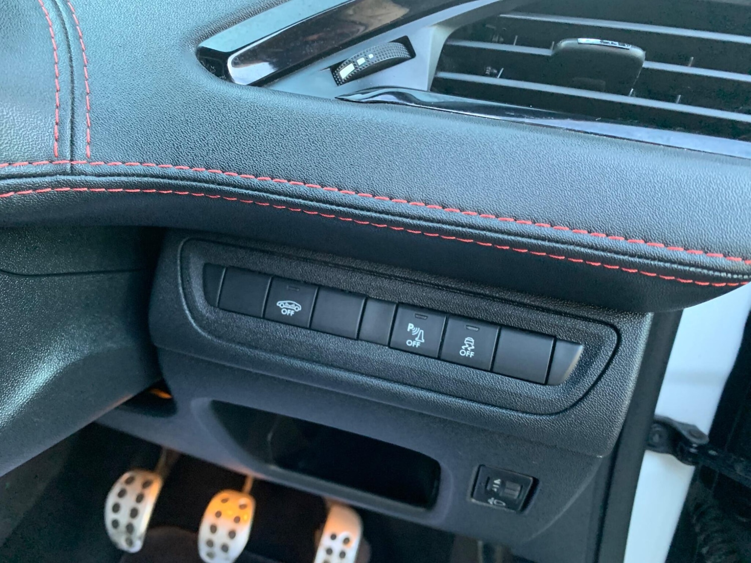 Used Peugeot 208 2013 for sale - 76742354: Photo 16