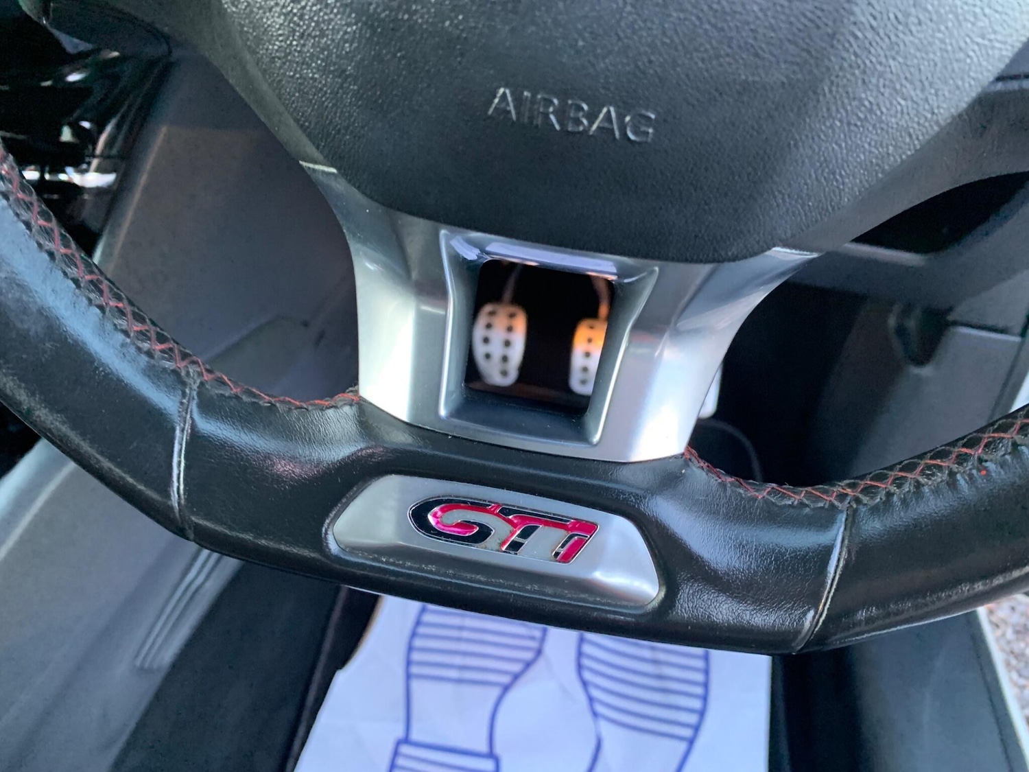 Used Peugeot 208 2013 for sale - 76742354: Photo 17