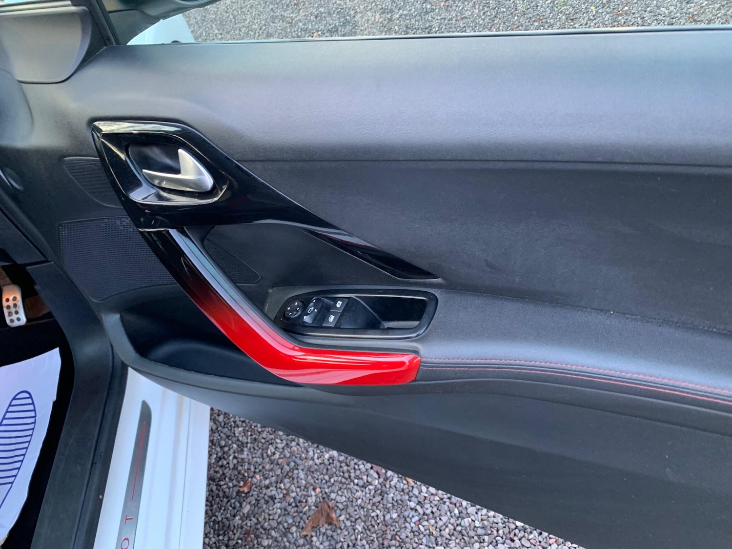 Used Peugeot 208 2013 for sale - 76742354: Photo 19