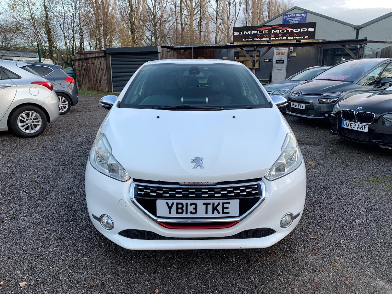 Used Peugeot 208 2013 for sale - 76742354: Photo 2