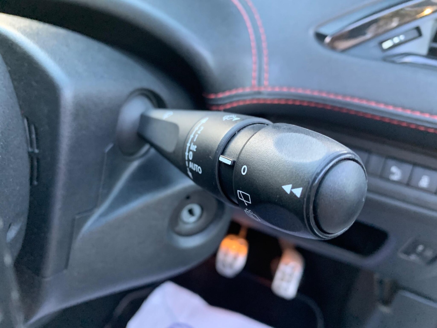 Used Peugeot 208 2013 for sale - 76742354: Photo 21