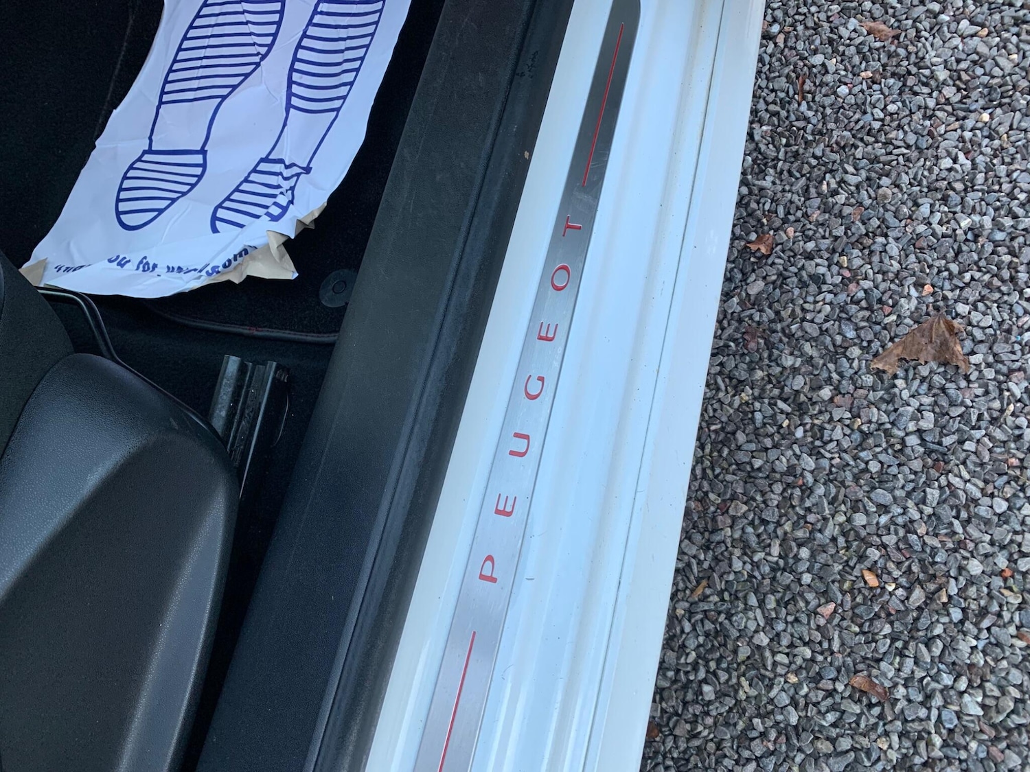 Used Peugeot 208 2013 for sale - 76742354: Photo 24