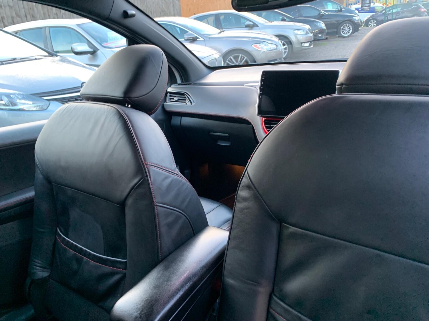 Used Peugeot 208 2013 for sale - 76742354: Photo 27