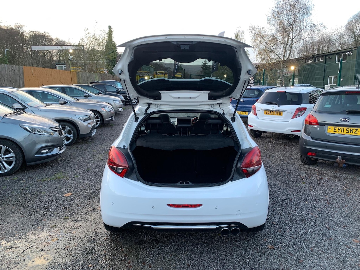 Used Peugeot 208 2013 for sale - 76742354: Photo 29