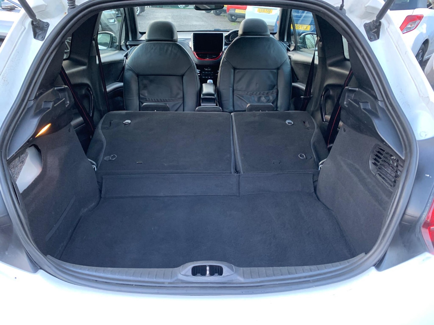 Used Peugeot 208 2013 for sale - 76742354: Photo 30