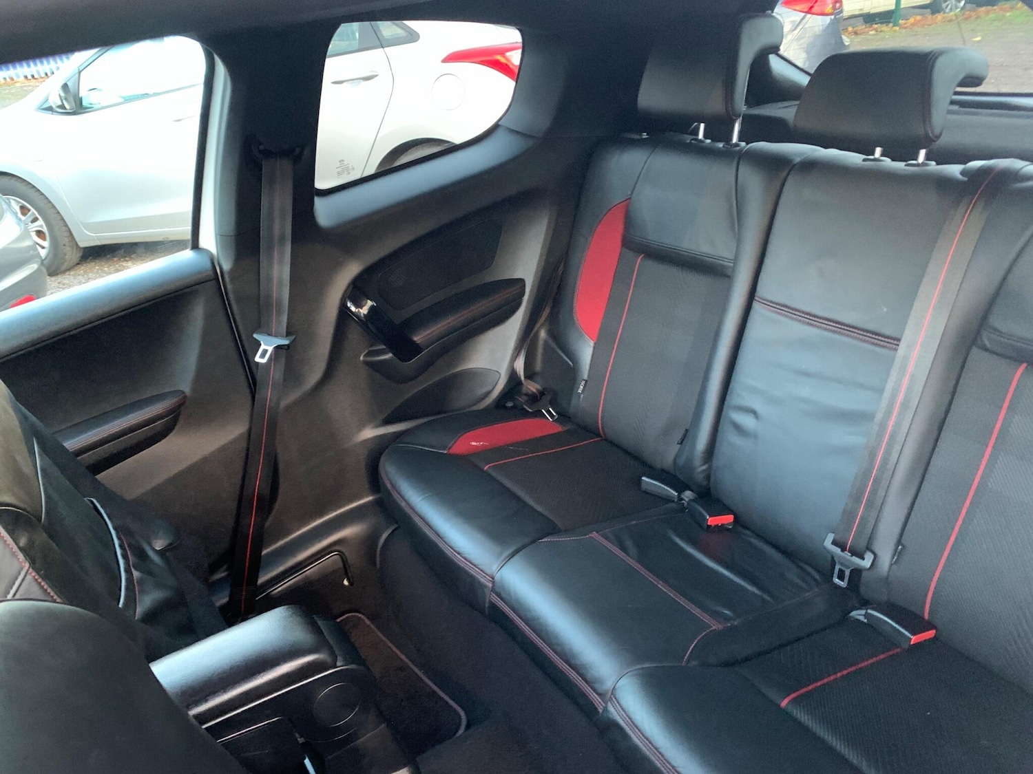 Used Peugeot 208 2013 for sale - 76742354: Photo 31