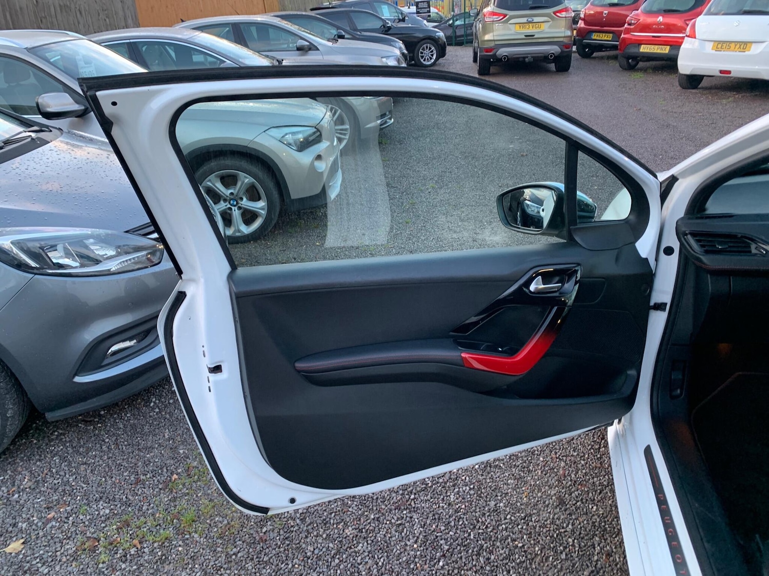 Used Peugeot 208 2013 for sale - 76742354: Photo 45