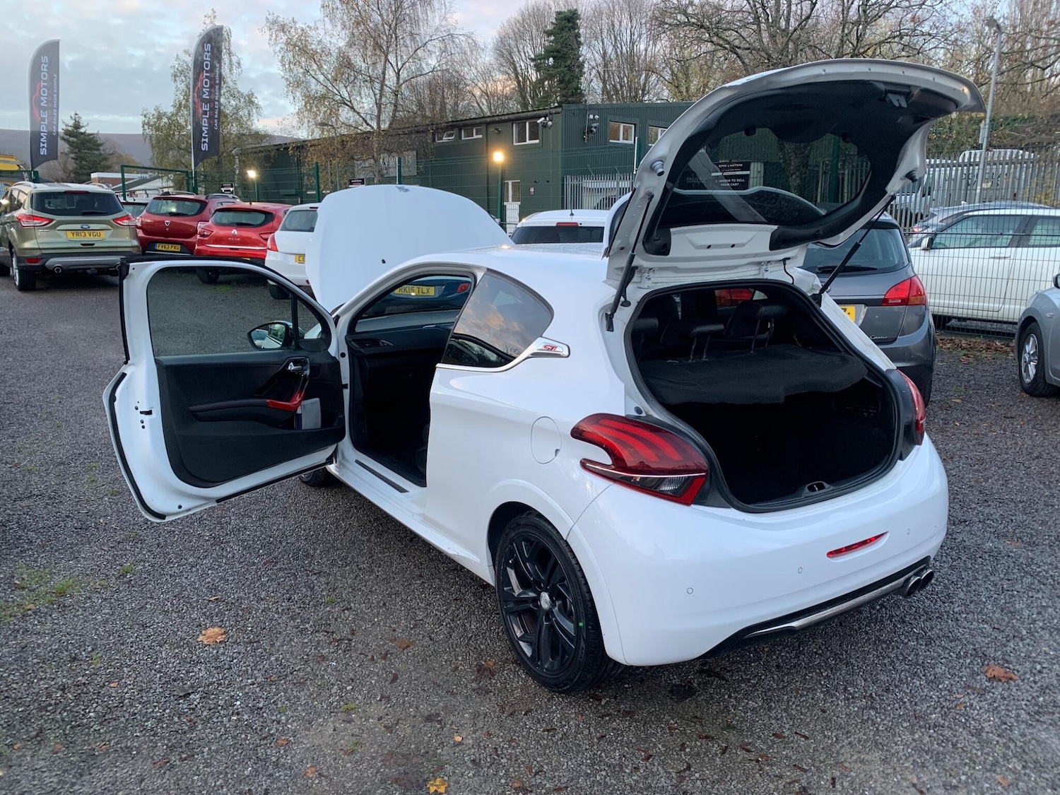 Used Peugeot 208 2013 for sale - 76742354: Photo 52