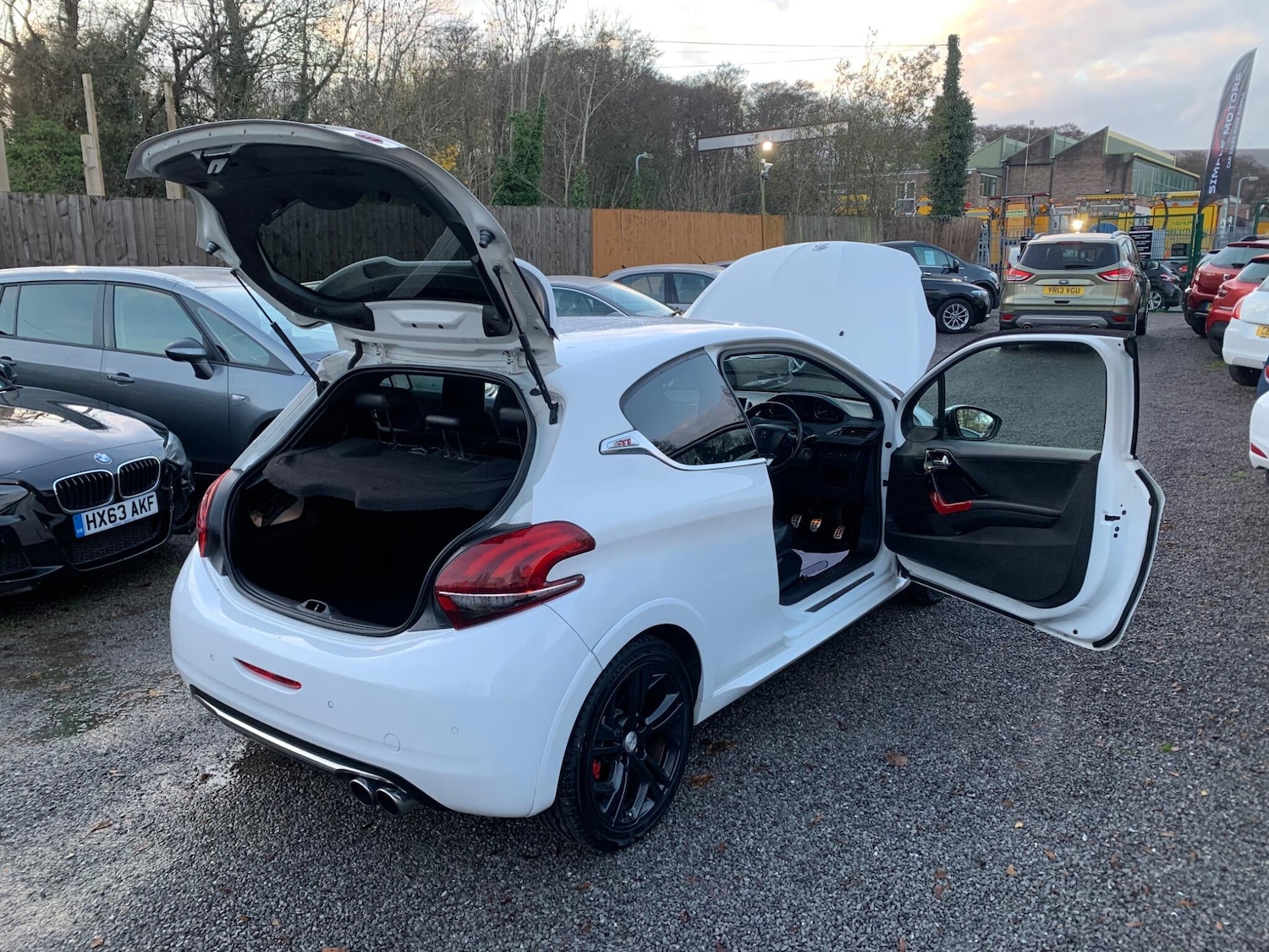 Used Peugeot 208 2013 for sale - 76742354: Photo 54