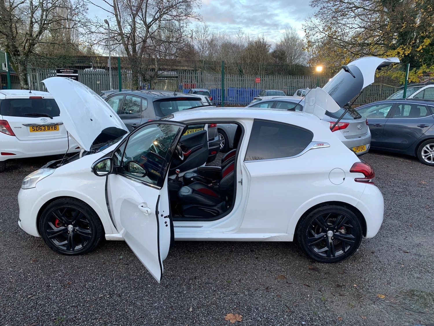 Used Peugeot 208 2013 for sale - 76742354: Photo 57