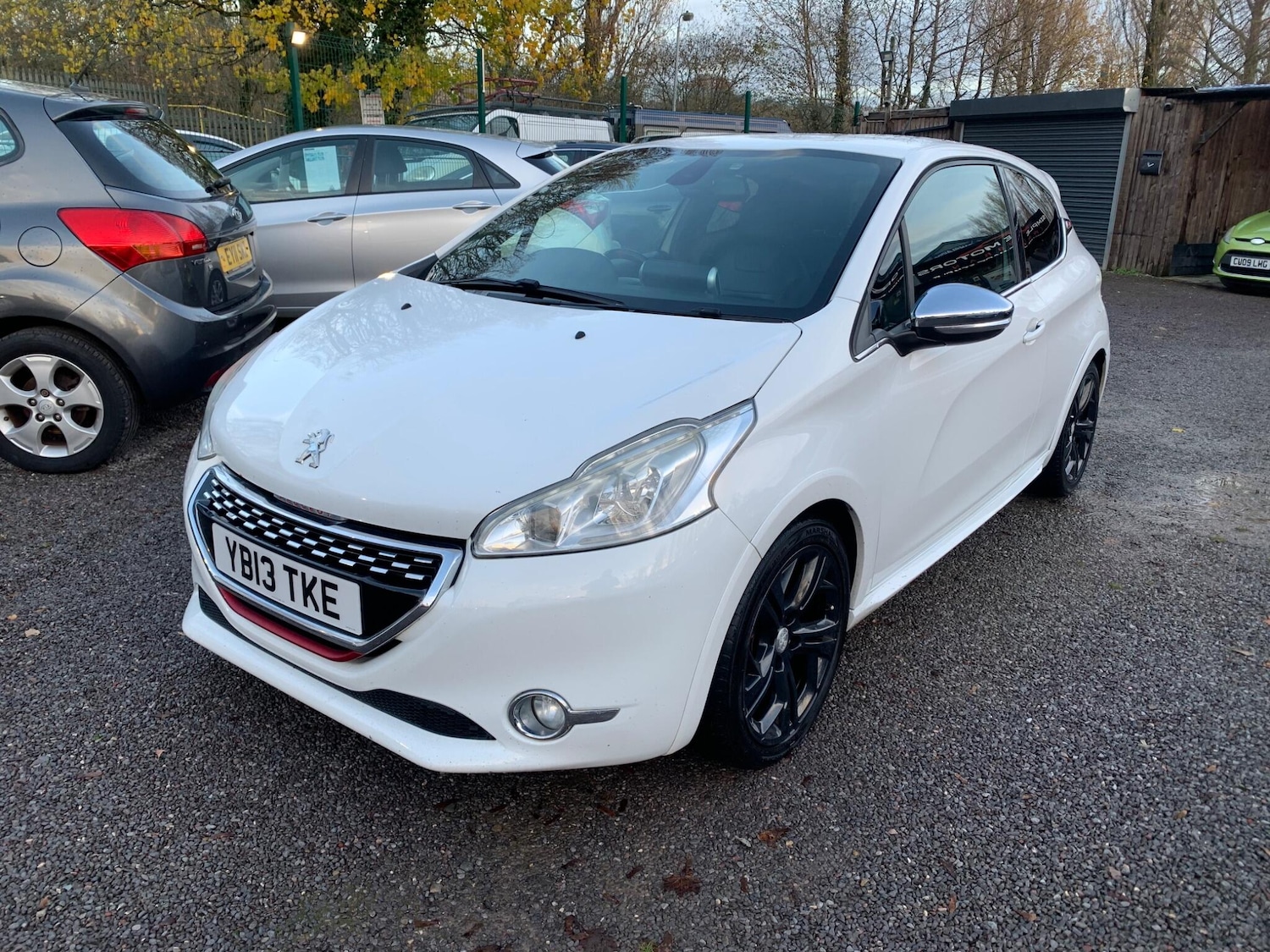 Used Peugeot 208 2013 for sale - 76742354: Photo 6
