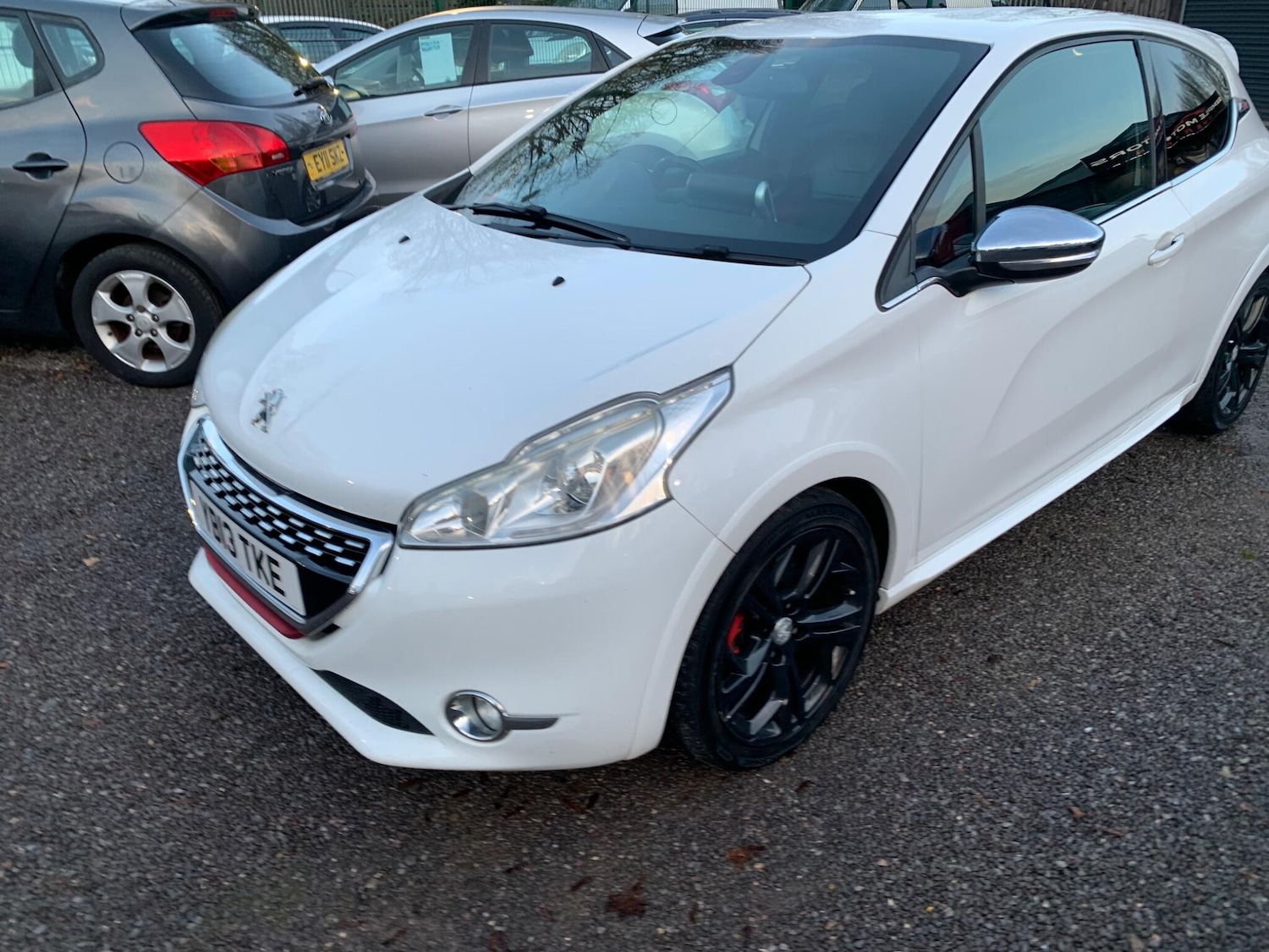 Used Peugeot 208 2013 for sale - 76742354: Photo 76