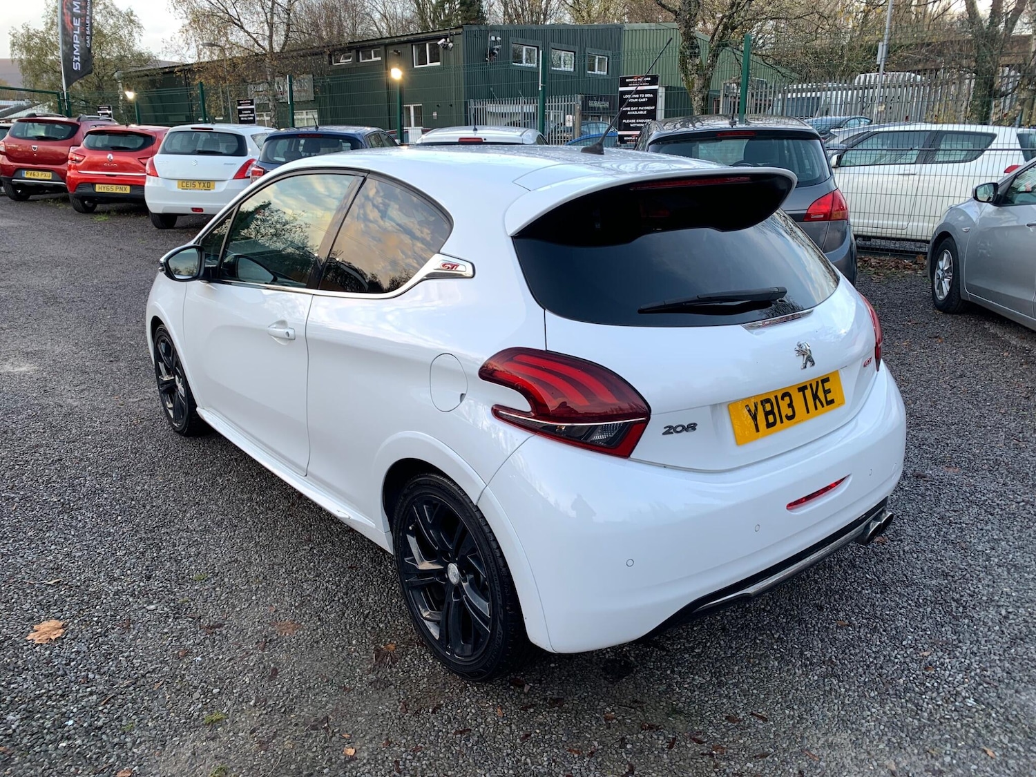 Used Peugeot 208 2013 for sale - 76742354: Photo 8