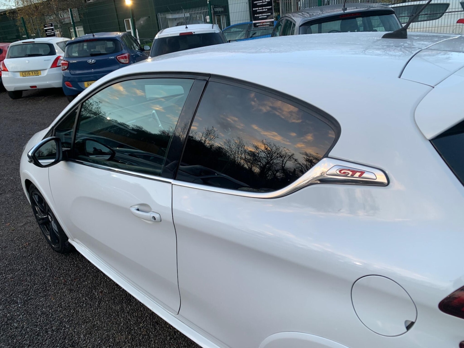 Used Peugeot 208 2013 for sale - 76742354: Photo 86