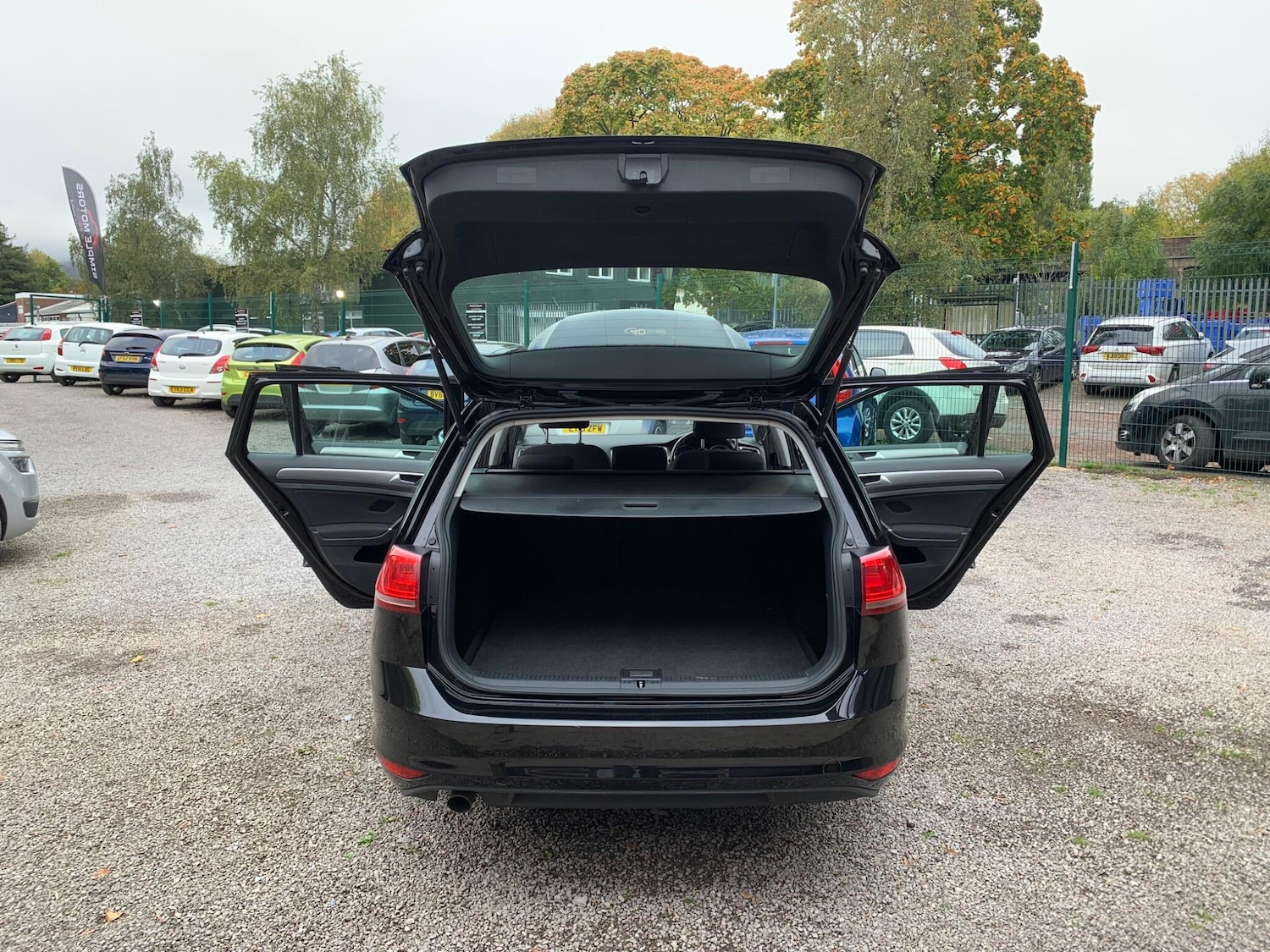 Used Volkswagen Golf 2014 for sale - 76270475: Photo 53