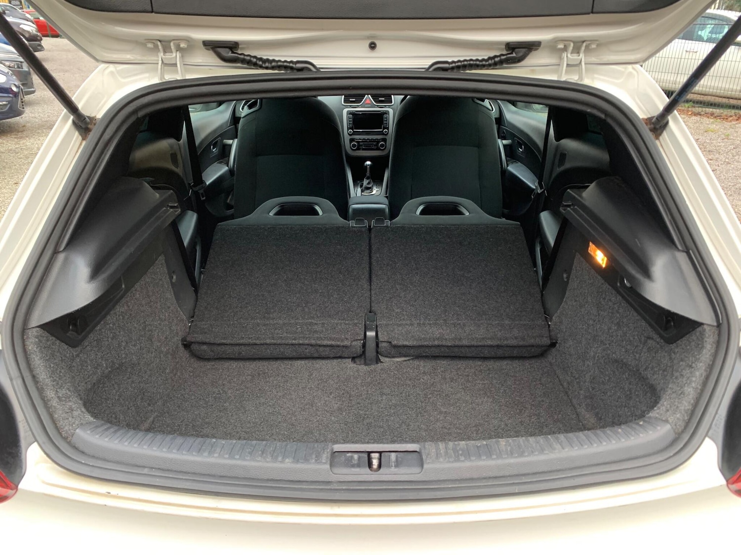 Used Volkswagen Scirocco 2010 for sale - 77049698: Photo 26