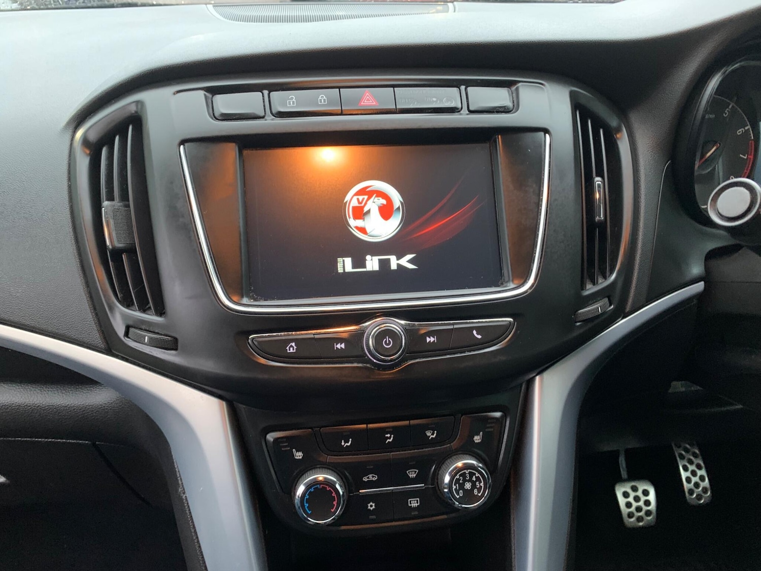 Used Vauxhall Zafira 2018 for sale - 77376708: Photo 39