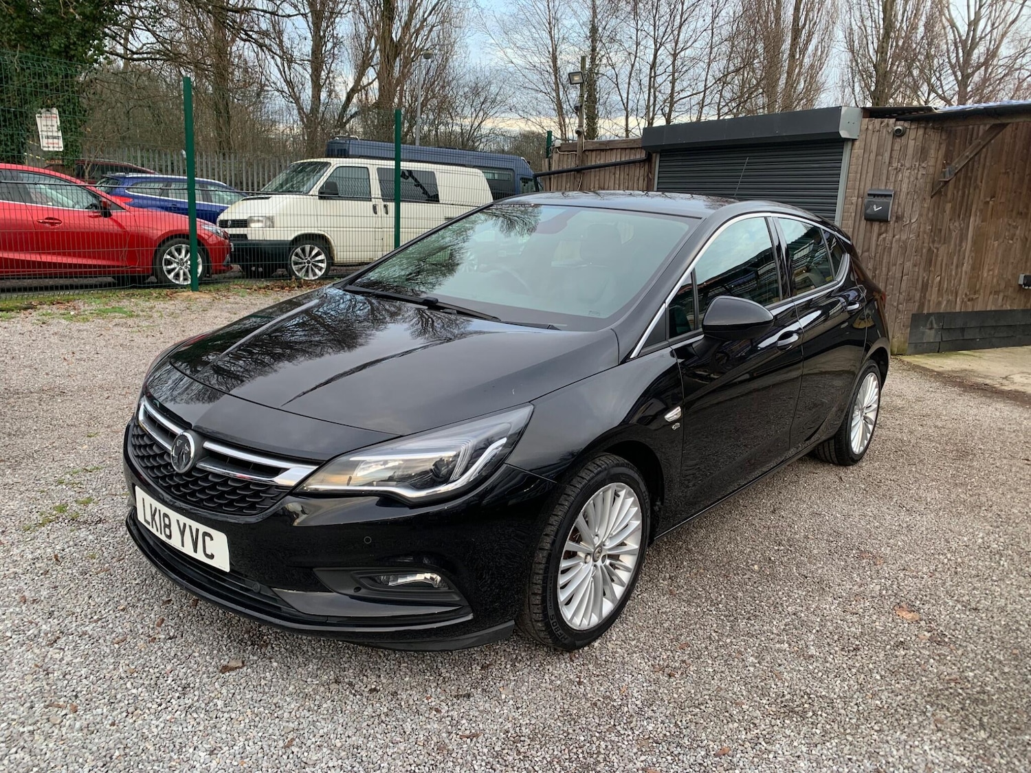 Used Vauxhall Astra 2018 for sale - 76942495: Photo 2
