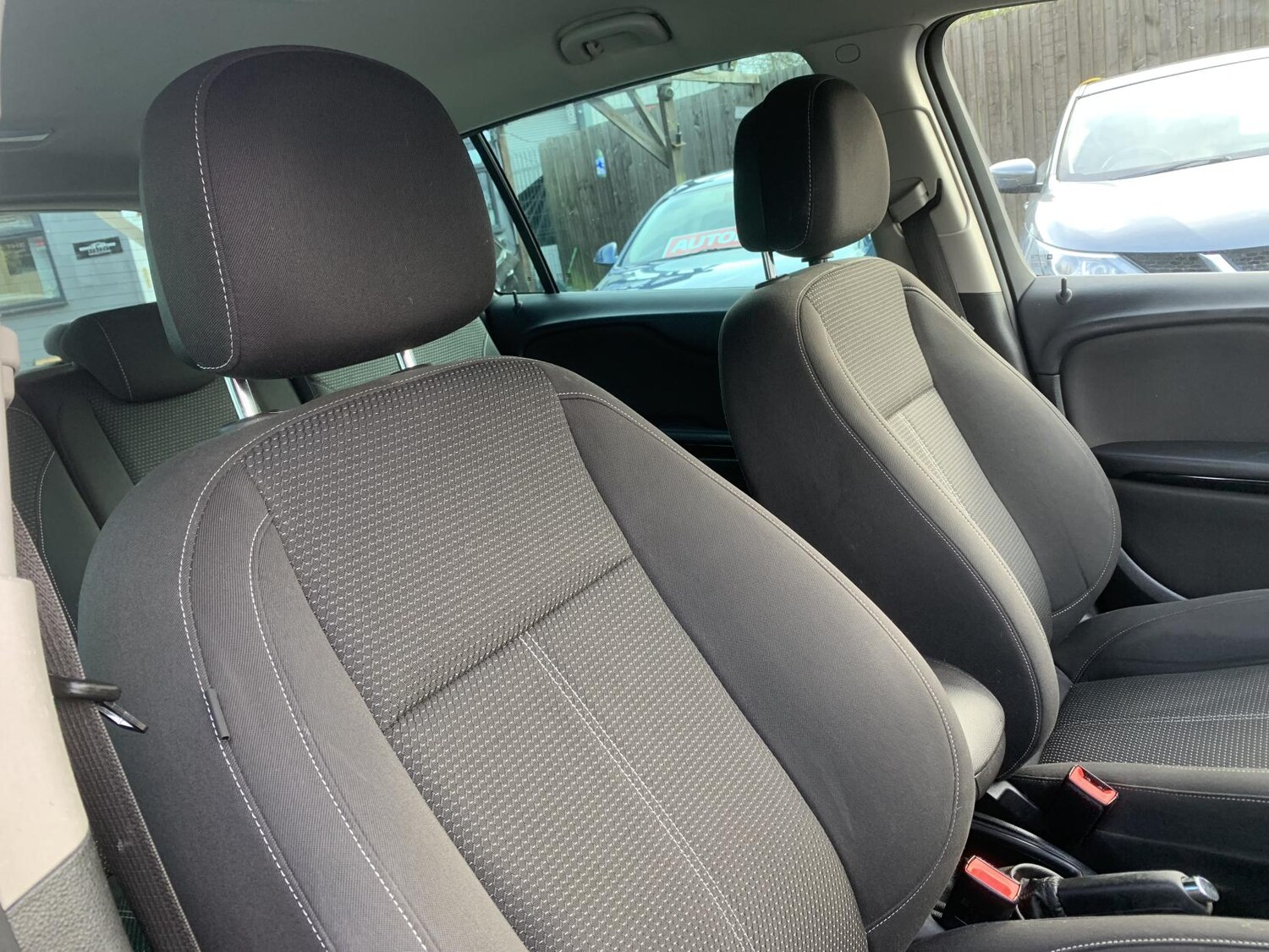 Used Vauxhall Zafira Tourer 2015 for sale - 78127255: Photo 13