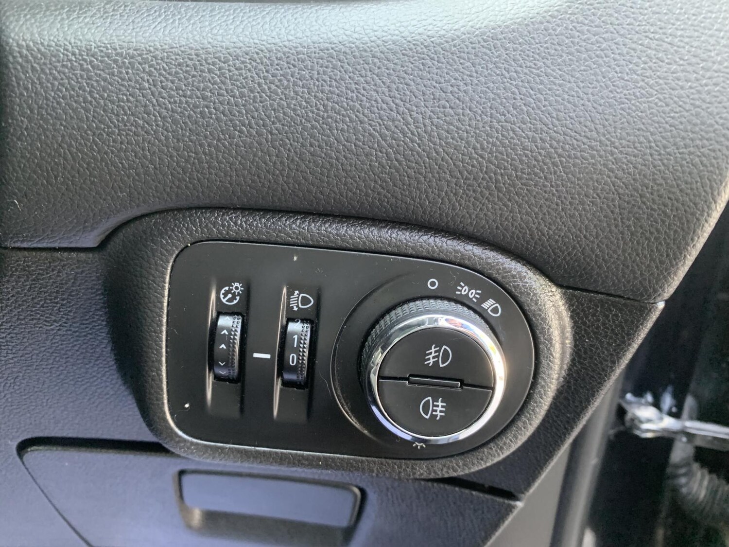 Used Vauxhall Zafira Tourer 2015 for sale - 78127255: Photo 18