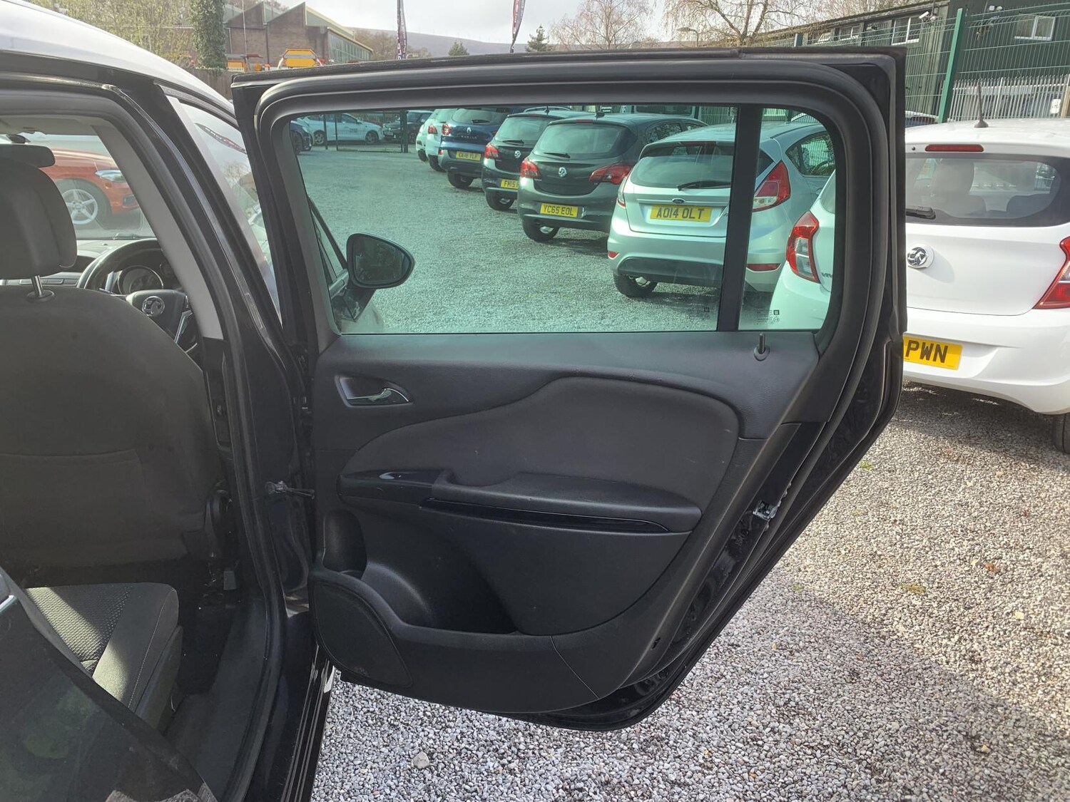 Used Vauxhall Zafira Tourer 2015 for sale - 78127255: Photo 24