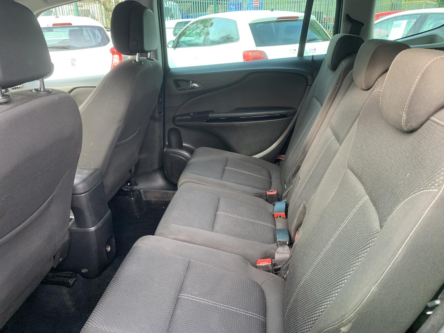 Used Vauxhall Zafira Tourer 2015 for sale - 78127255: Photo 31