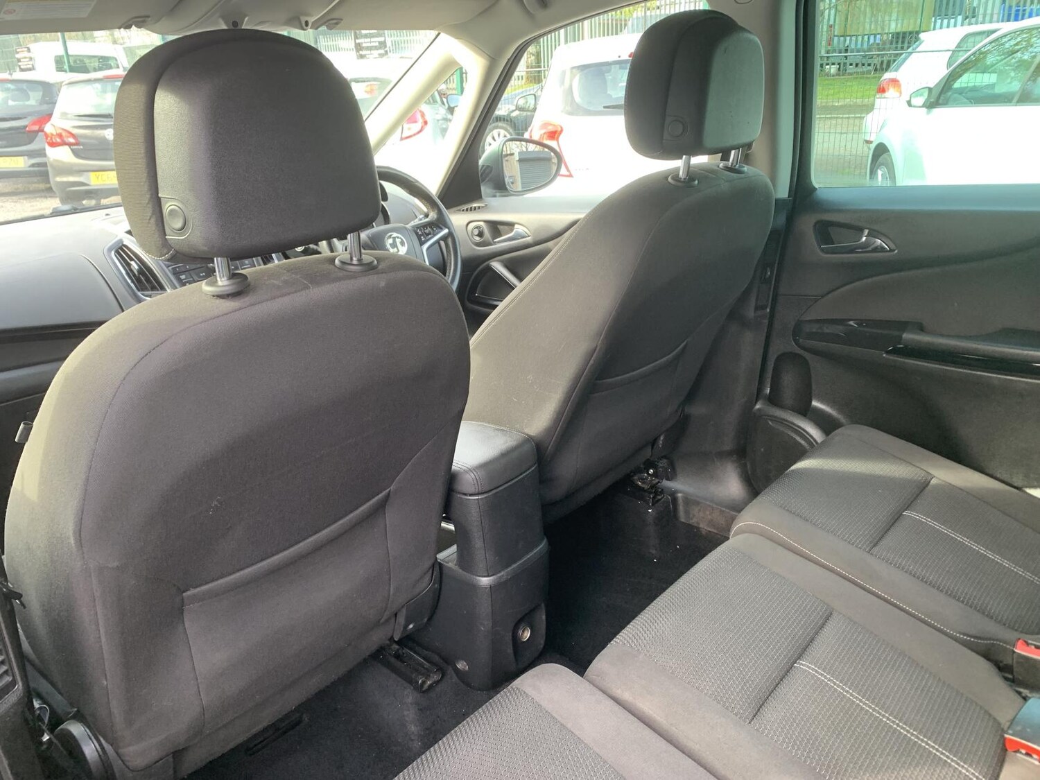 Used Vauxhall Zafira Tourer 2015 for sale - 78127255: Photo 32