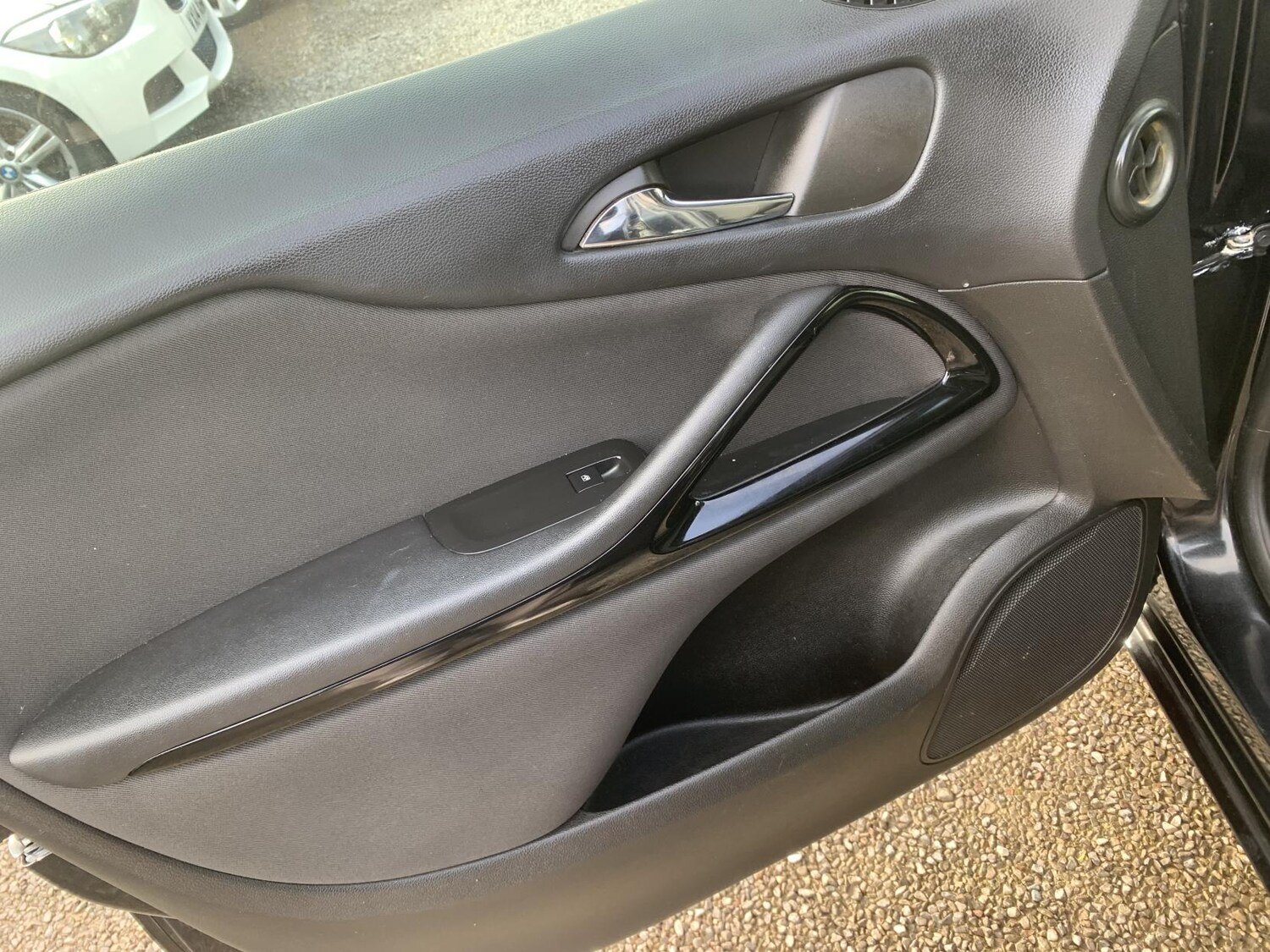 Used Vauxhall Zafira Tourer 2015 for sale - 78127255: Photo 46