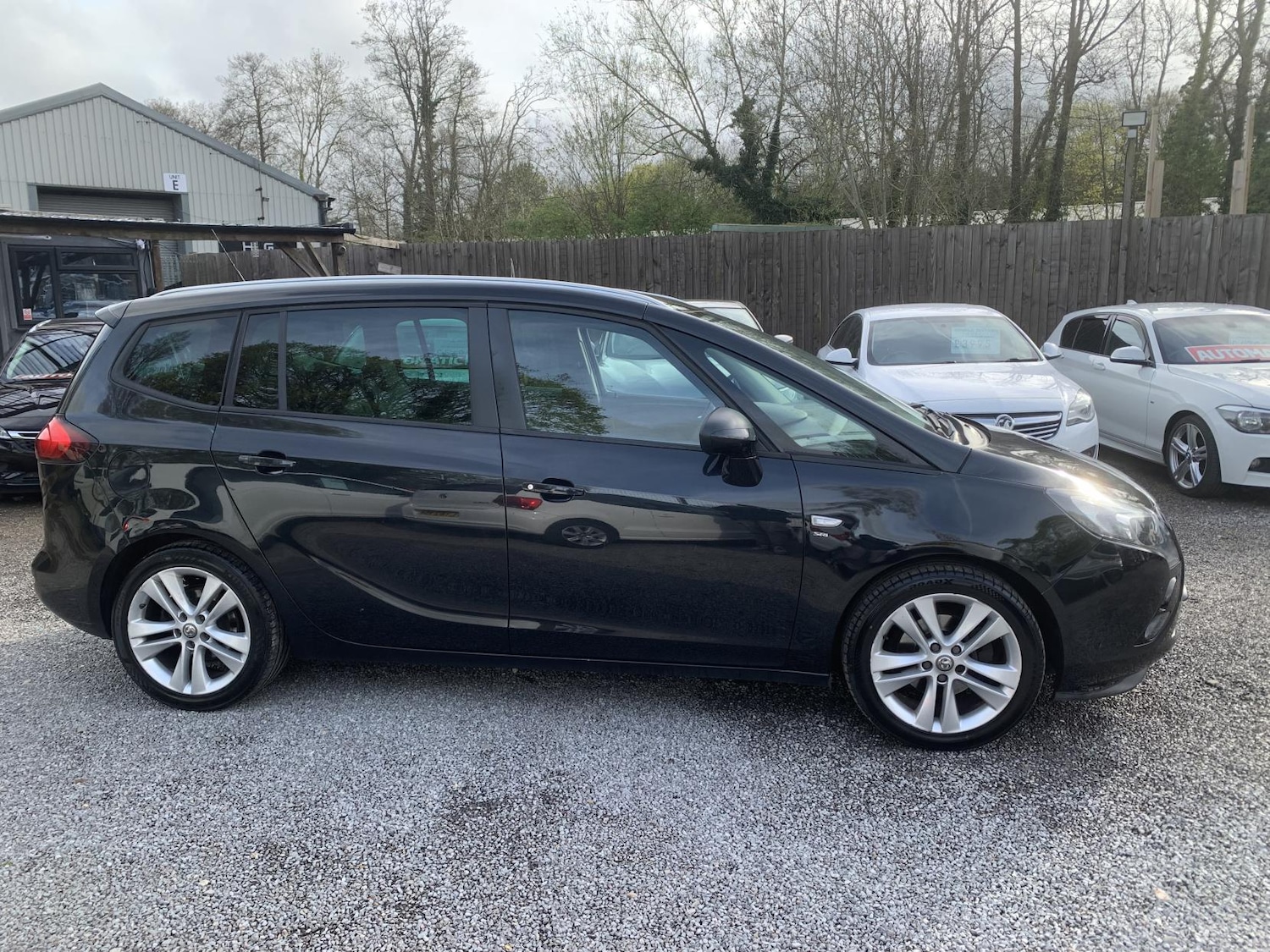 Used Vauxhall Zafira Tourer 2015 for sale - 78127255: Photo 5