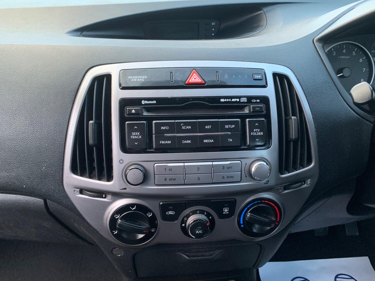 Used Hyundai i20 for sale - 77358840: Photo 40