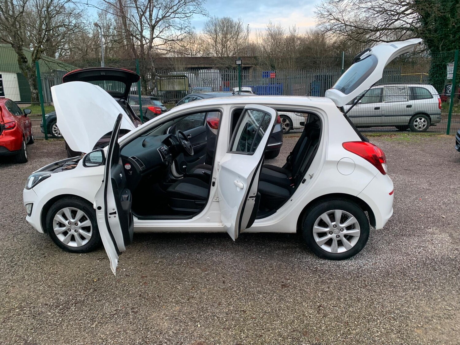 Used Hyundai i20 for sale - 77358840: Photo 55